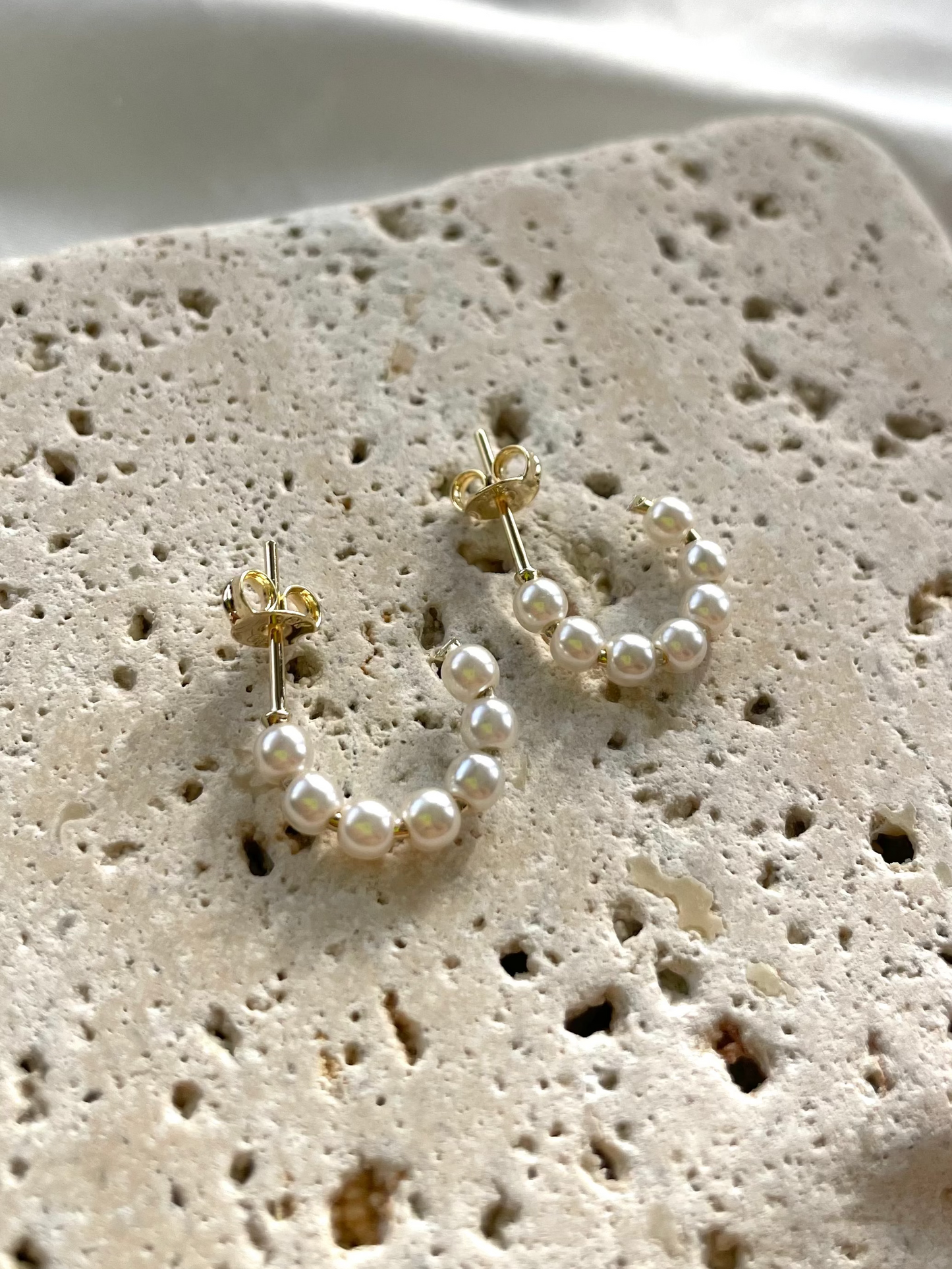 18k Gold Filled 15mm Simulated Pearls Bead Half Hoops