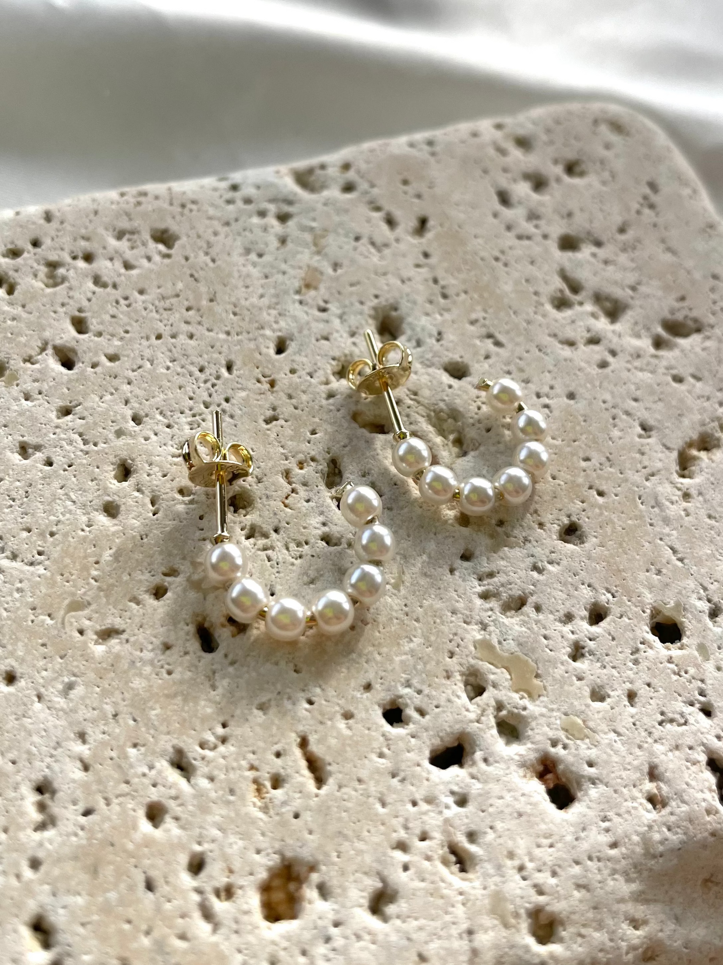 18k Gold Filled 15mm Simulated Pearls Bead Half Hoops